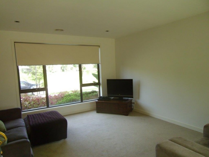 17 Dresden Drive, Waterways VIC 3195