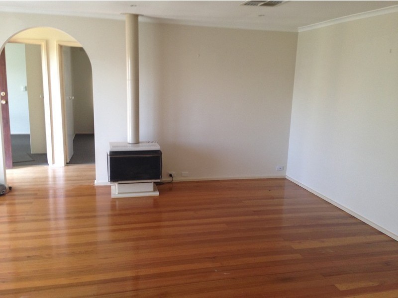 7 Gunns Rd, Hallam VIC 3803