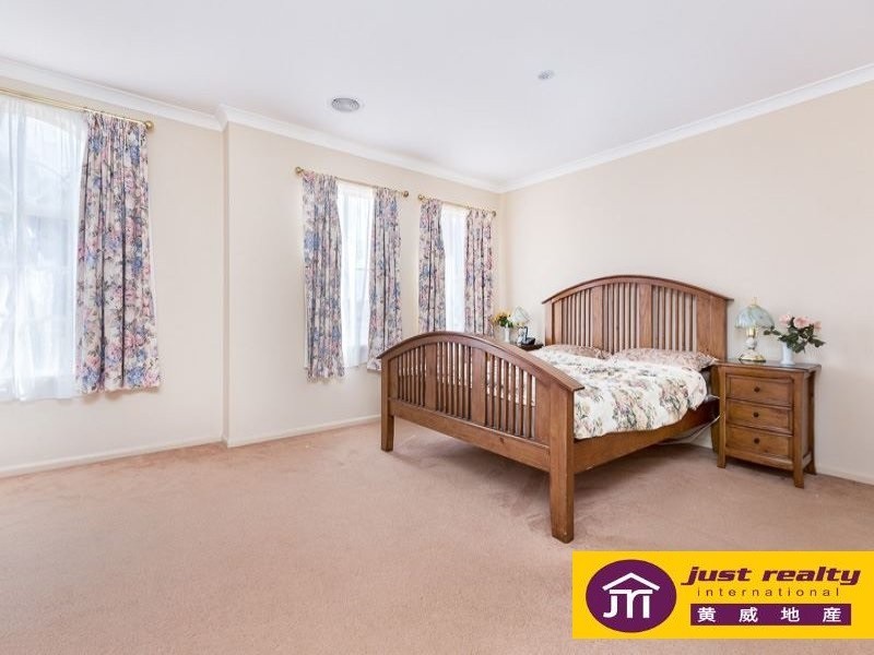 10 Drovers Retreat, Narre Warren South VIC 3805