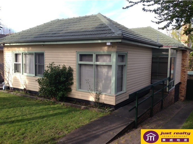 19 Hillside Avenue, Dandenong North VIC 3175
