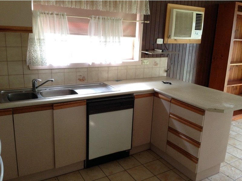 122 Carlton Road, Dandenong North VIC 3175