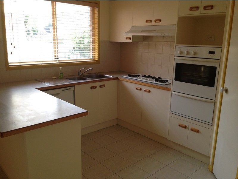 4 Sandhurst Mews, Hampton Park VIC 3976