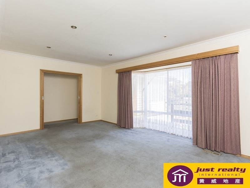 29 Burrows Ave, Dandenong VIC 3175