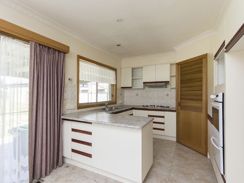 29 Burrows Ave, Dandenong VIC 3175