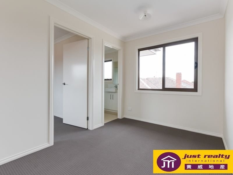 3/11 Bruce Street, Dandenong VIC 3175