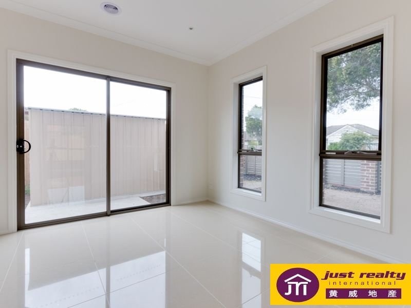 4/11 Bruce St, Dandenong VIC 3175