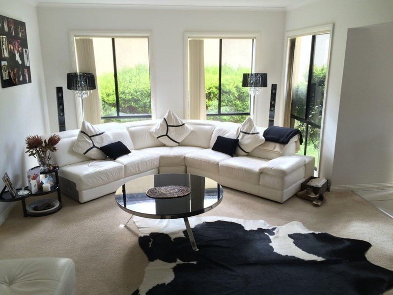 2 Sovereign Manors Crescent, Rowville VIC 3178