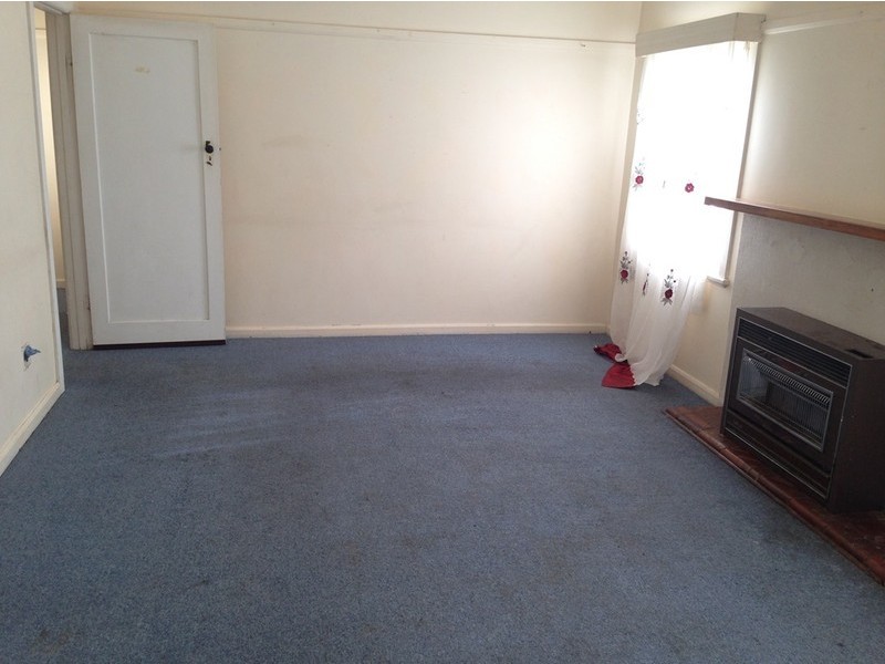 11 Robert St, Dandenong VIC 3175