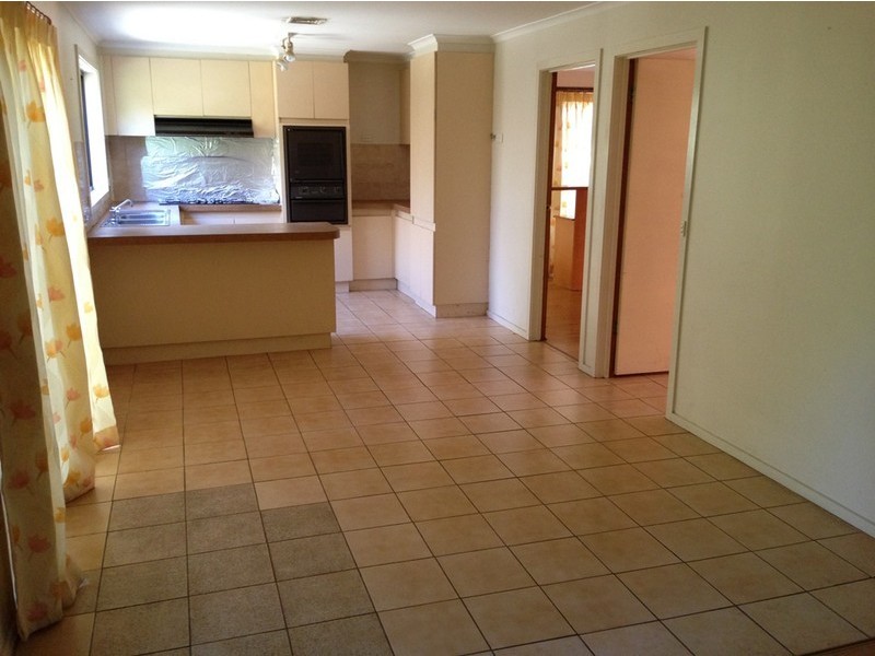 15 Schuler Ct, Narre Warren VIC 3805