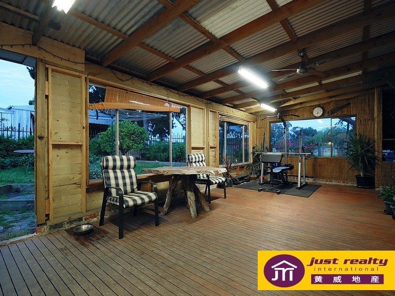 40 Bakers Rd, Clyde VIC 3978