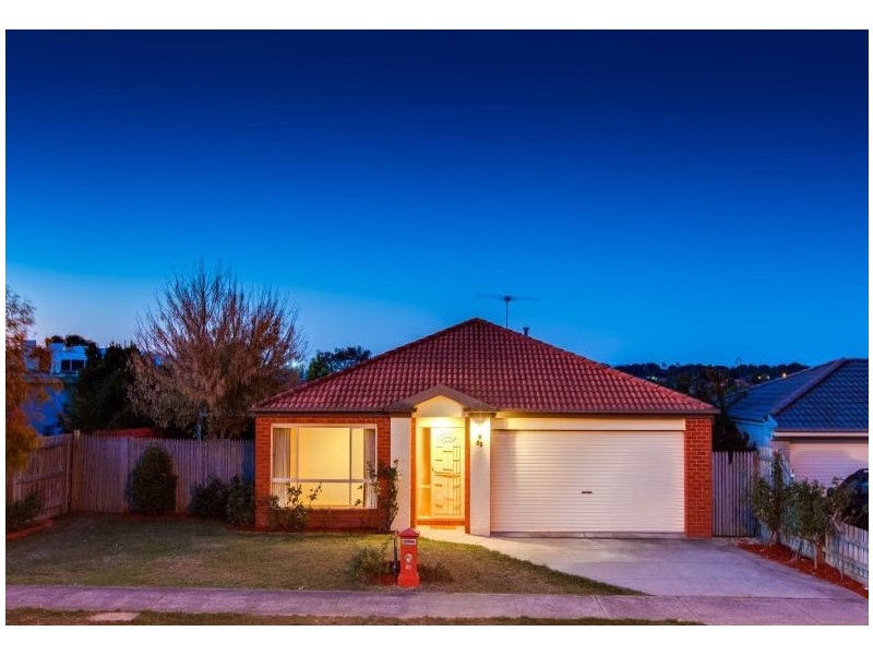 89 Seebeck Drive, Narre Warren South VIC 3805