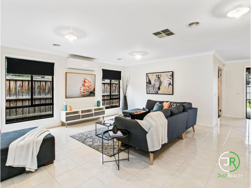 30 Flash Dan Drive, Cranbourne East VIC 3977