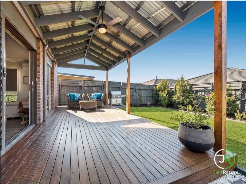 4 Annabella Street, Cranbourne East VIC 3977