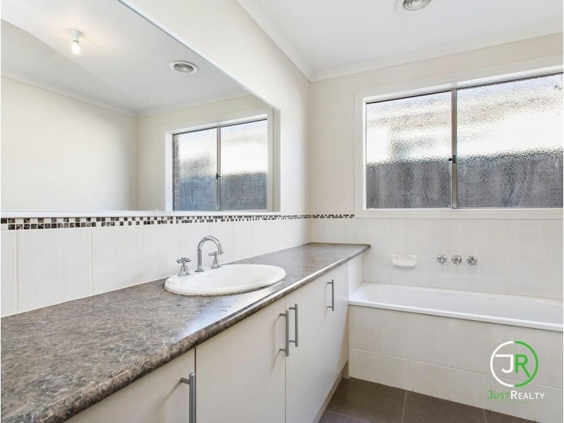 14/220-222 Monahans Road, Cranbourne VIC 3977