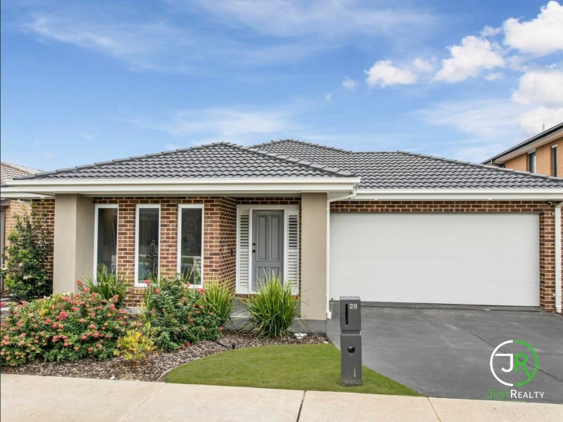 28 Nagle Crescent, Cranbourne West VIC 3977