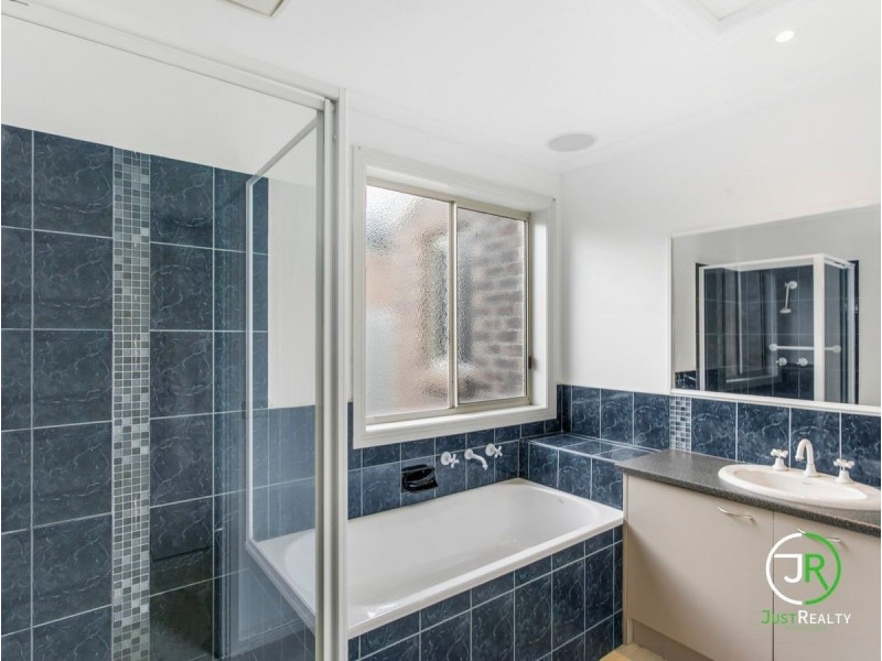 6 Quinny Street, Koo Wee Rup VIC 3981