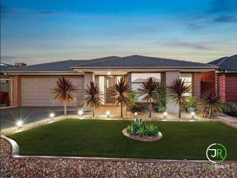 27 Pegasus Road, Cranbourne West VIC 3977