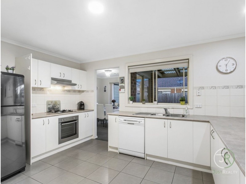 36 Merribah Way, Cranbourne West VIC 3977