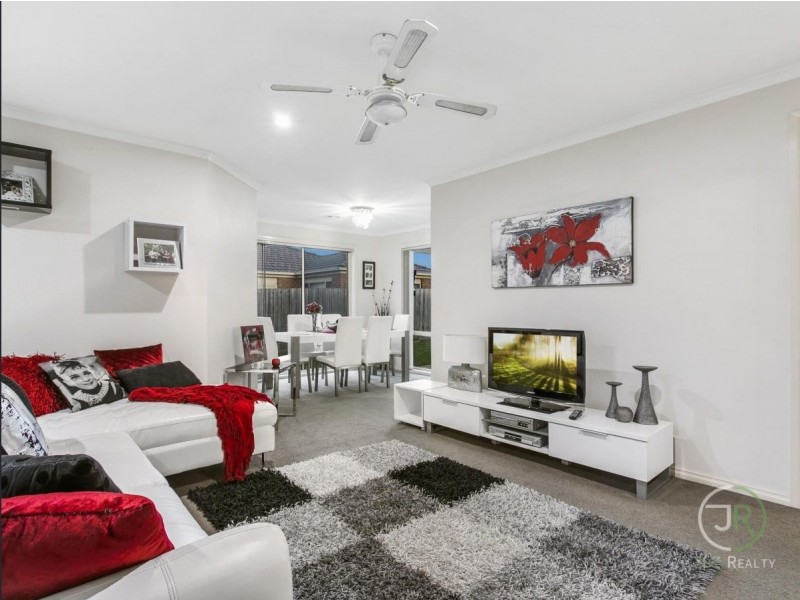 36 Merribah Way, Cranbourne West VIC 3977