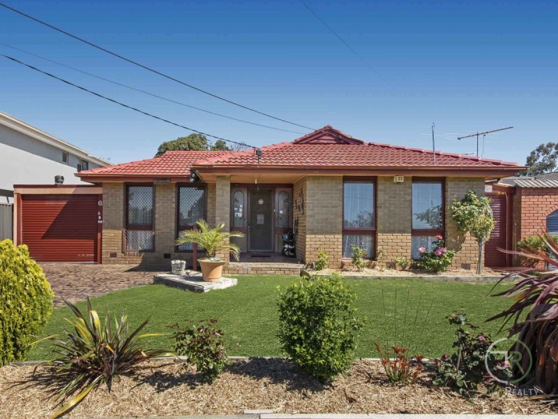 6 Fenfield Street, Cranbourne VIC 3977