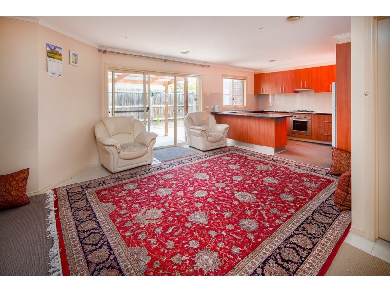 1/17 Burrows Ave, Dandenong VIC 3175
