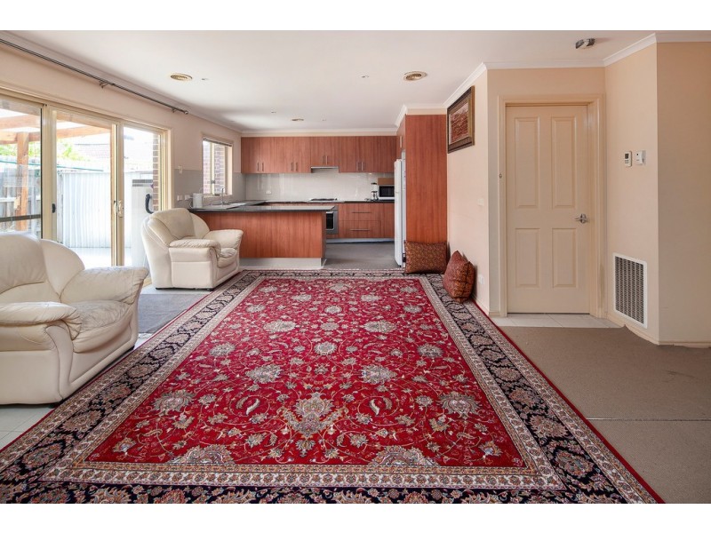 1/17 Burrows Ave, Dandenong VIC 3175