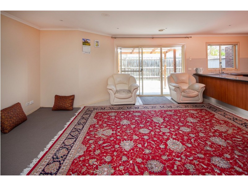 1/17 Burrows Ave, Dandenong VIC 3175