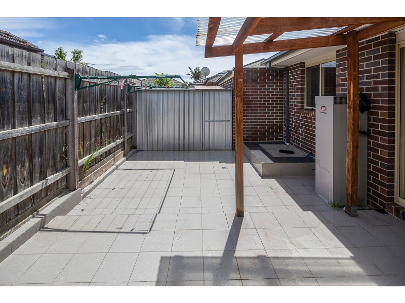 1/17 Burrows Ave, Dandenong VIC 3175