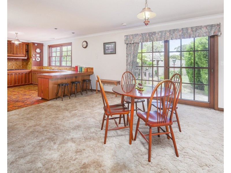 942 Ferntree Gully Road, Wheelers Hill VIC 3150