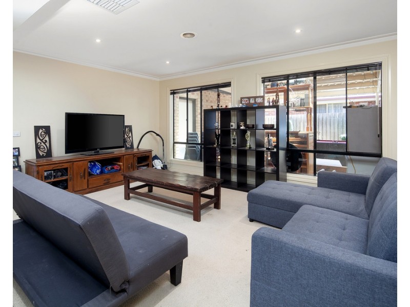 12 Golden Leaf Avenue, Narre Warren South VIC 3805