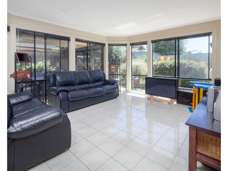 12 Golden Leaf Avenue, Narre Warren South VIC 3805