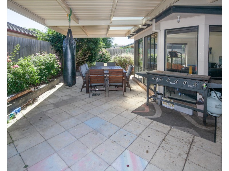 12 Golden Leaf Avenue, Narre Warren South VIC 3805