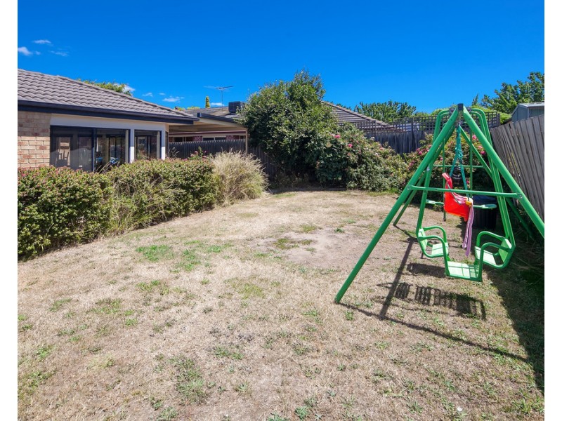 12 Golden Leaf Avenue, Narre Warren South VIC 3805
