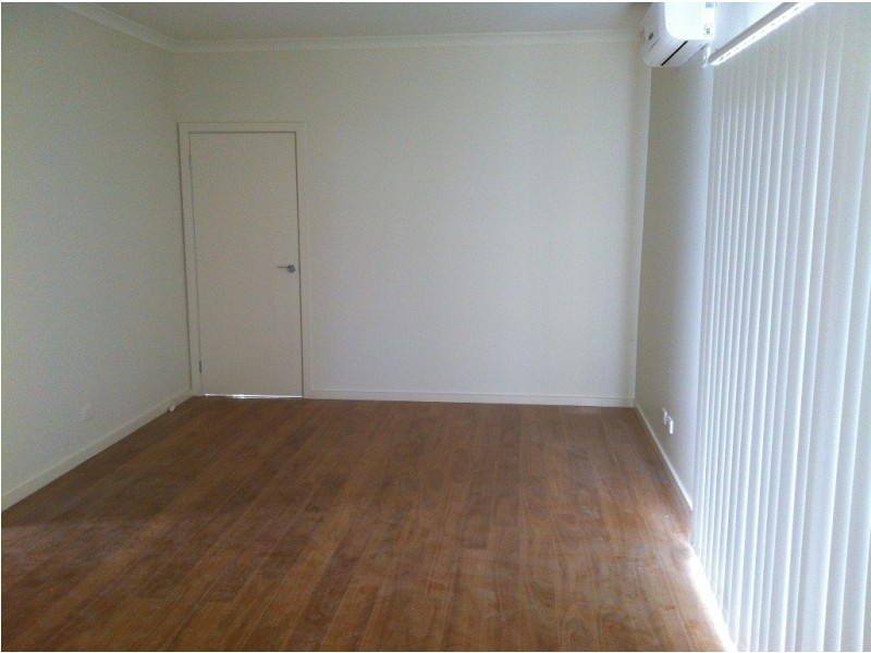 2/12 Prunus Gr, Doveton VIC 3177