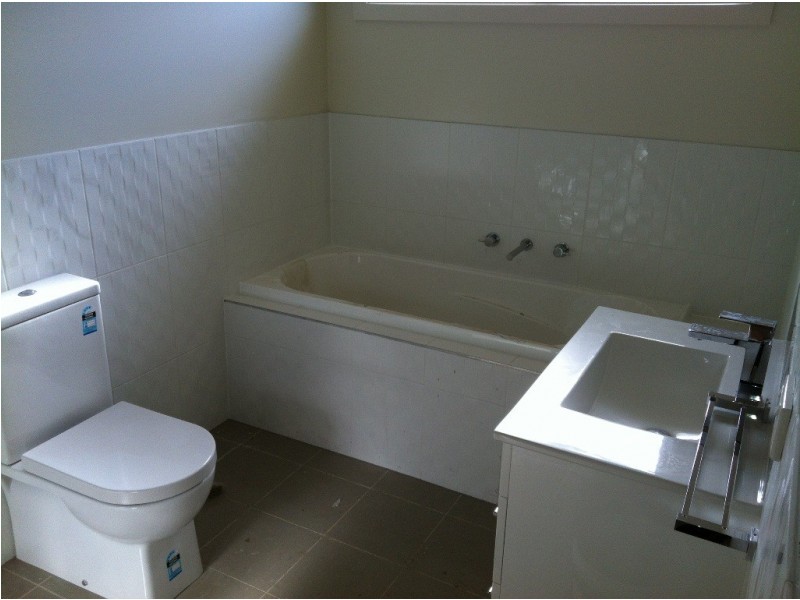 2/12 Prunus Gr, Doveton VIC 3177