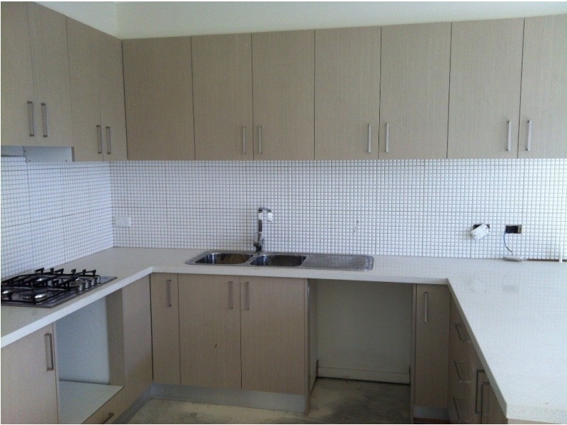 3/12 Prunus Gr, Doveton VIC 3177