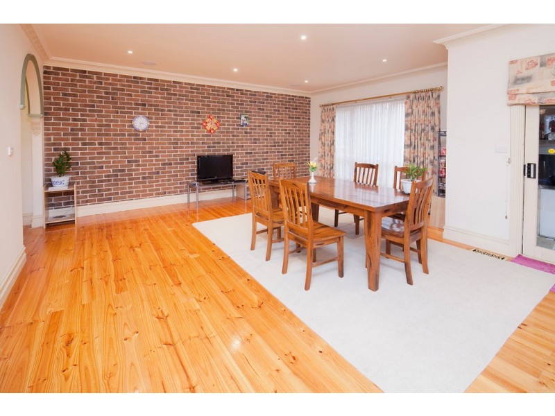 12 Milparinka Way, Berwick VIC 3806