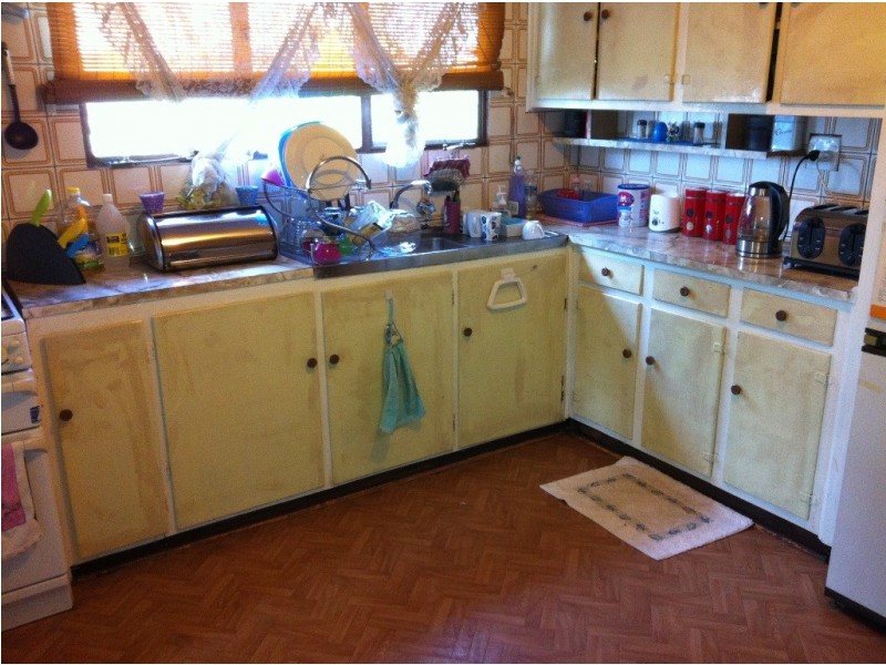 8 Laburnum Grove, Doveton VIC 3177