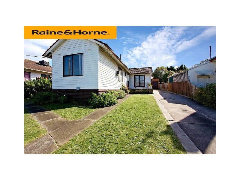 76 Paperbark street, Doveton VIC 3177