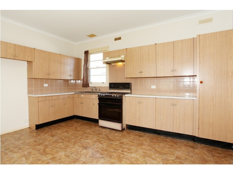 76 Paperbark street, Doveton VIC 3177