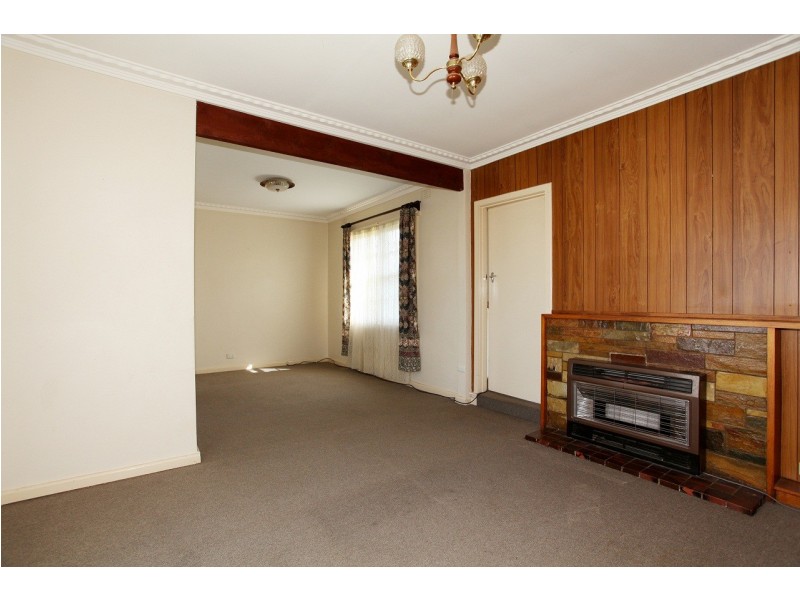 76 Paperbark street, Doveton VIC 3177