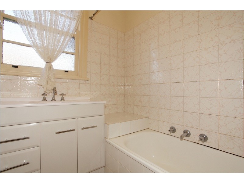 76 Paperbark street, Doveton VIC 3177