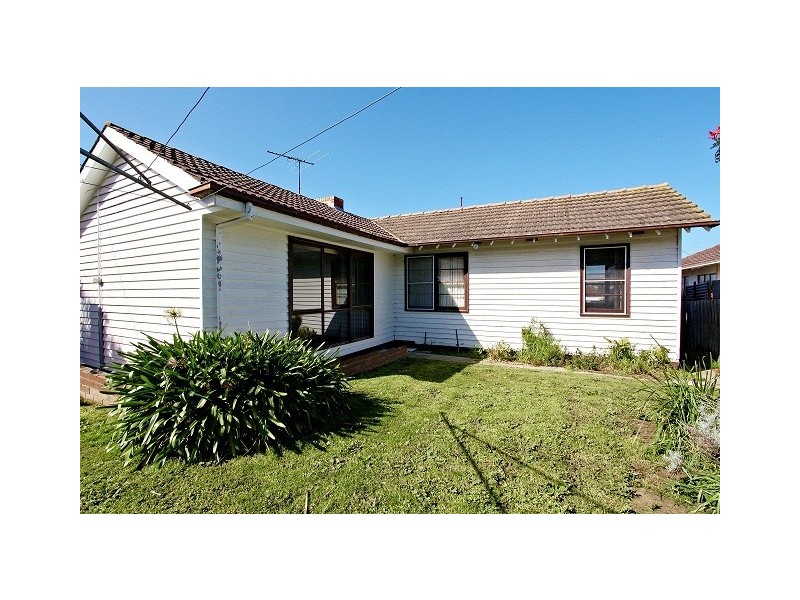 76 Paperbark street, Doveton VIC 3177