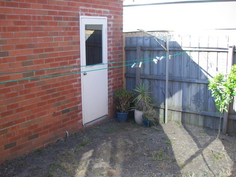 1/85 Jones road, Dandenong VIC 3175