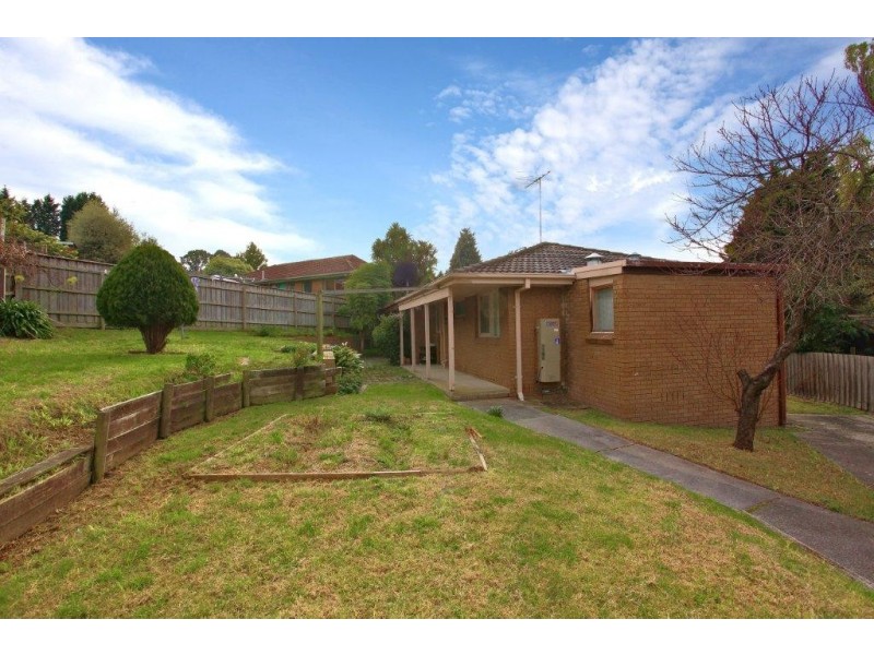 6 Marra Court, Endeavour Hills VIC 3802