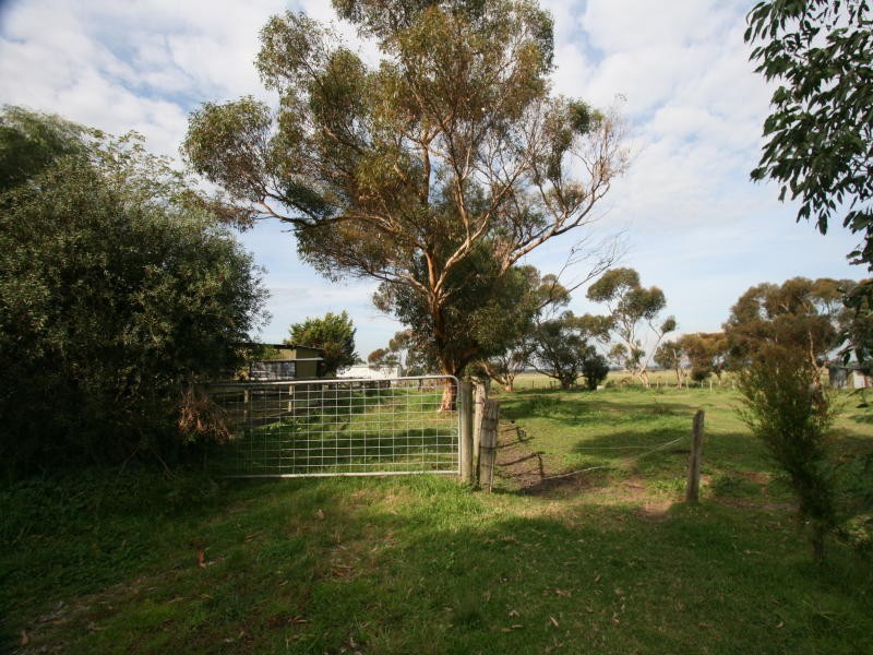 1110 Nar Nar Goon – Longwarry Road, Garfield VIC 3814