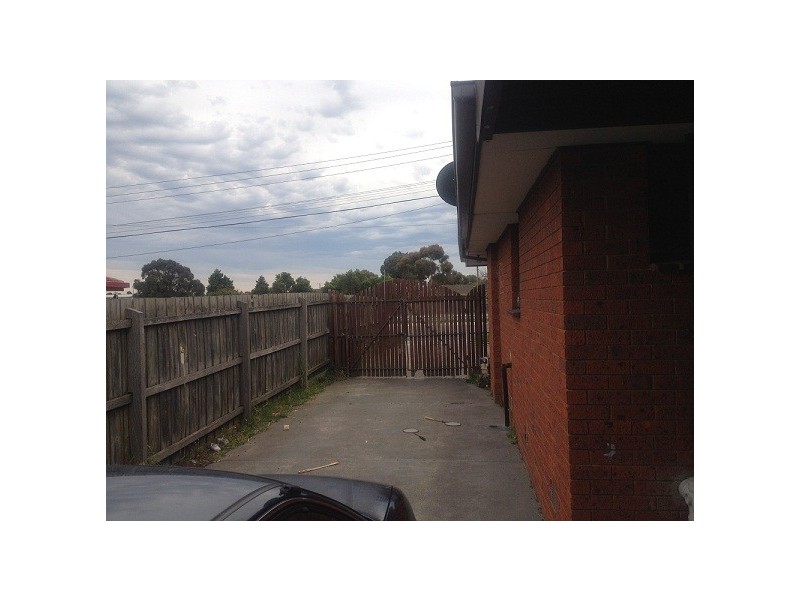 14 Pound Road, Hampton Park VIC 3976