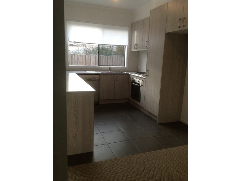 11 Lane Way, Cranbourne VIC 3977