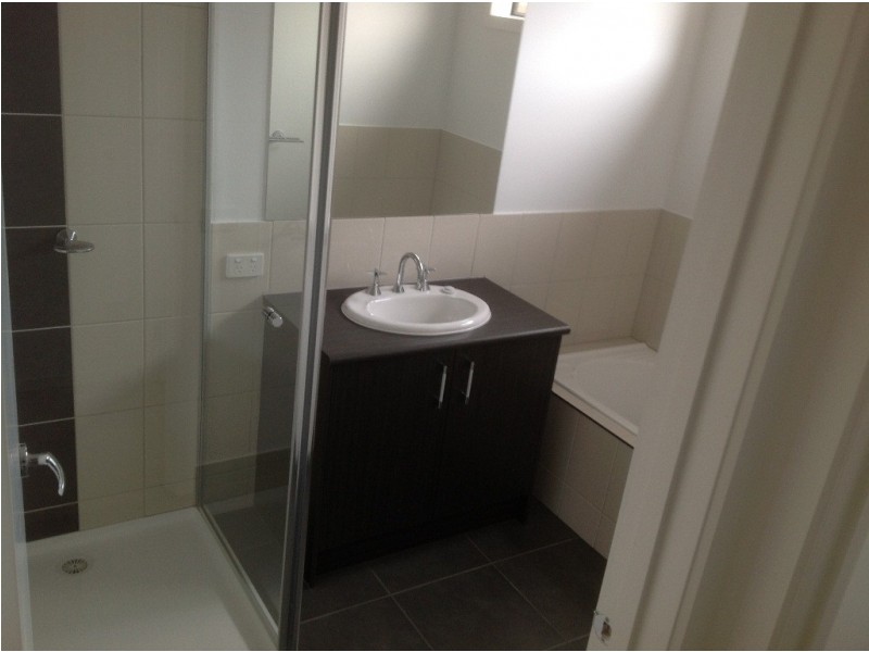 11 Lane Way, Cranbourne VIC 3977