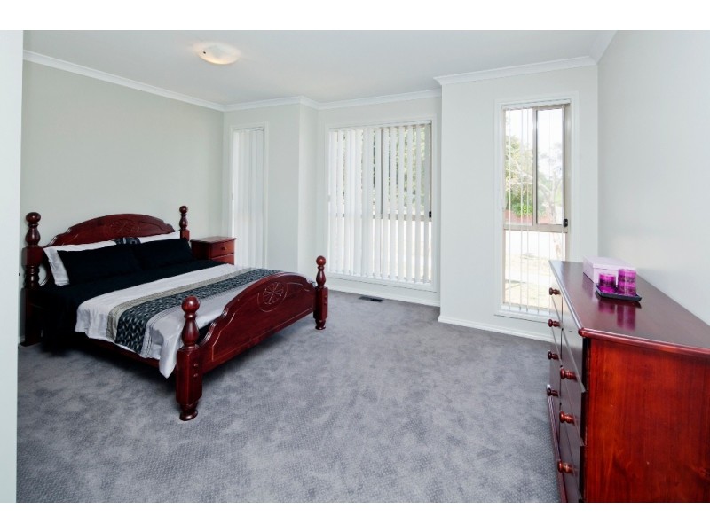 13 Central Rd, Hampton Park VIC 3976